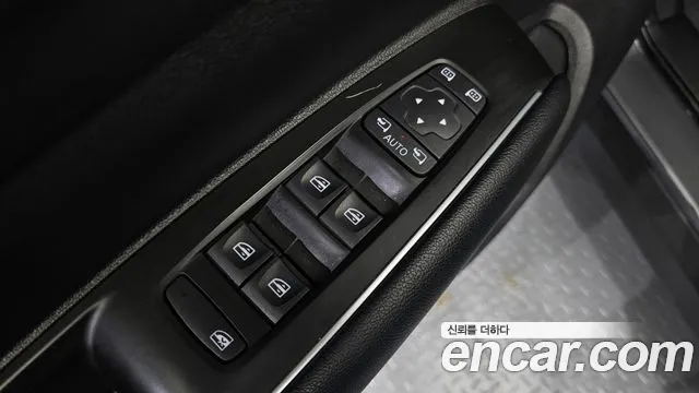 Renault-KoreaSamsung QM6 Новый QM6 2.0 LPe LE Signature 2WD — Фото автомобиля 14
