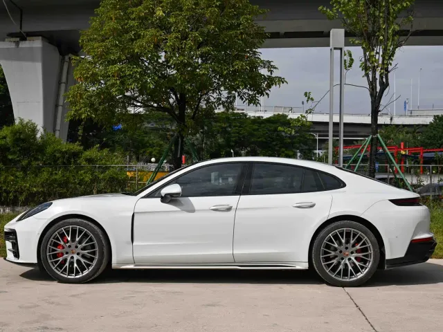 Porsche Panamera — Фото автомобиля 3