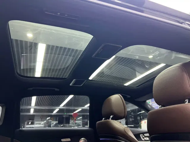 Mercedes-Benz E-Class — Фото автомобиля 26