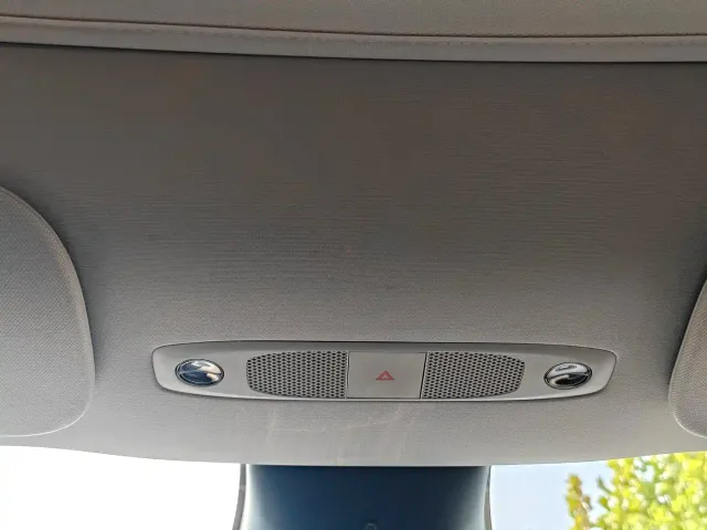Tesla Model Y — Фото автомобиля 21