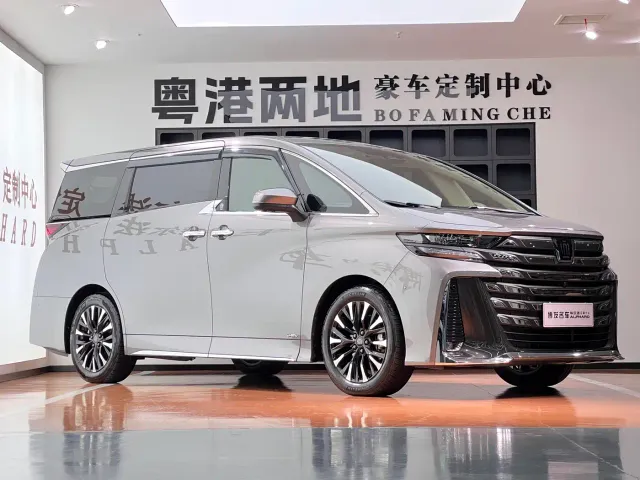 Toyota Vellfire — Фото автомобиля 3