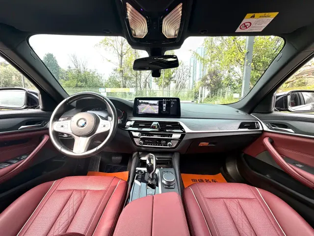 BMW 5 Series — Фото автомобиля 5