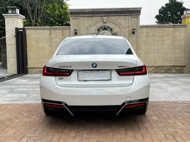 BMW i3 — Фото автомобиля 3