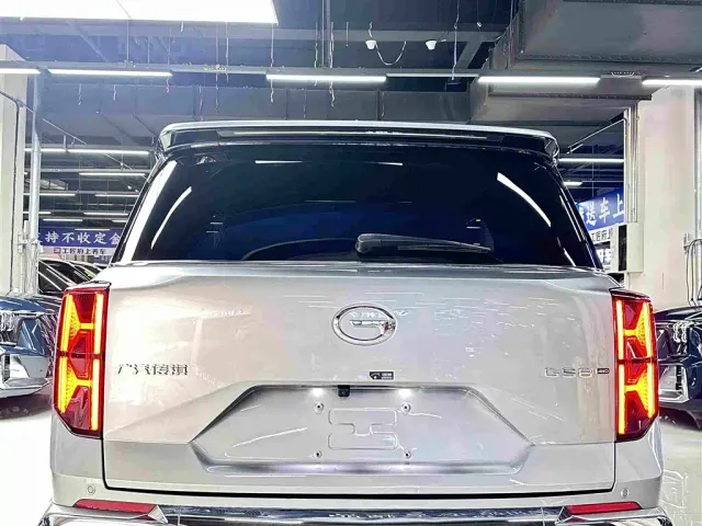 GAC Trumpchi GS8 — Фото автомобиля 8