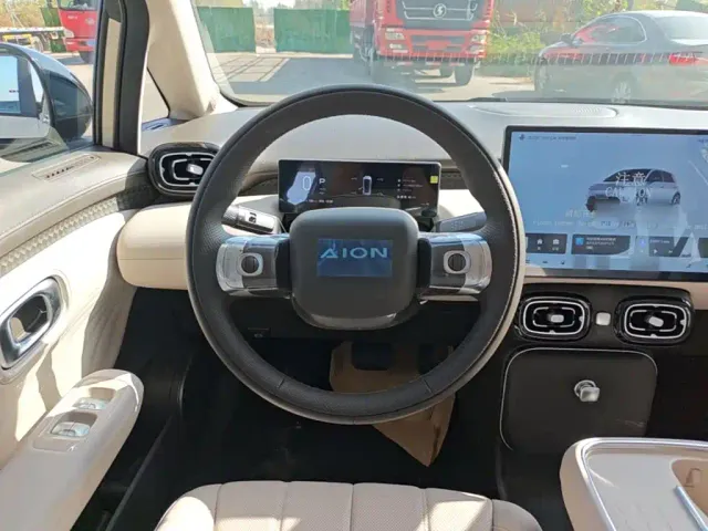 GAC Aion UT — Фото автомобиля 10