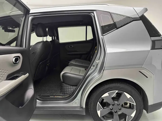 GAC Aion Y — Фото автомобиля 5