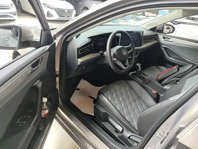Volkswagen Sagitar — Фото автомобиля 15