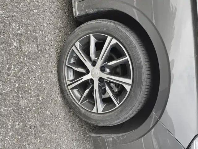 Geely Emgrand — Фото автомобиля 6