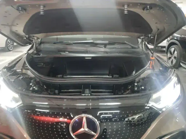 Mercedes-Benz EQE SUV — Фото автомобиля 24