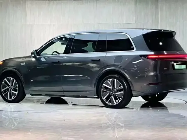 Li Auto L9 — Фото автомобиля 2