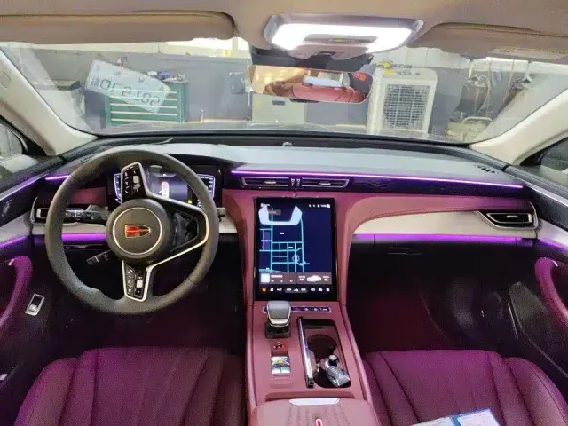 Hongqi H5 — Фото автомобиля 5