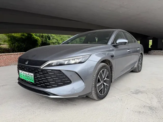Фотография автомобиля — BYD Qin L