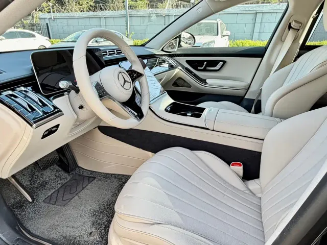 Mercedes-Benz S-Class — Фото автомобиля 11