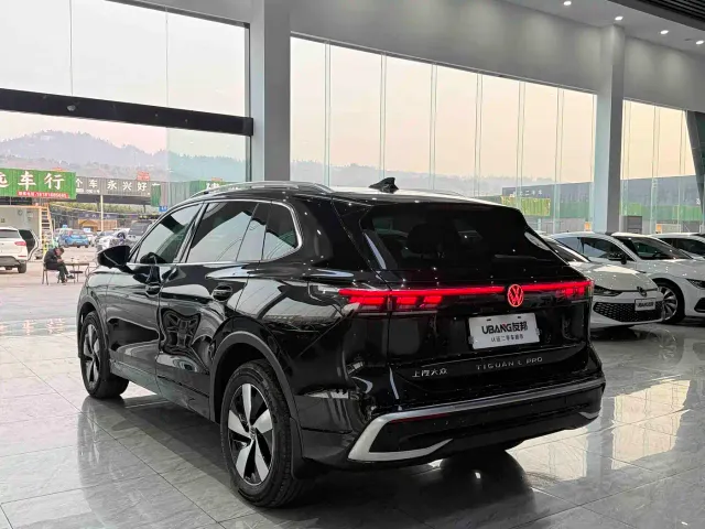 Volkswagen Tiguan L — Фото автомобиля 6