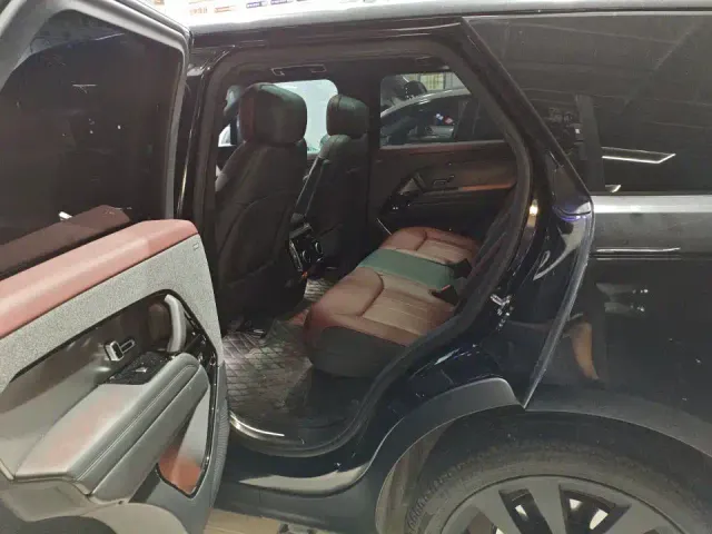 Land Rover Range Rover Sport — Фото автомобиля 8