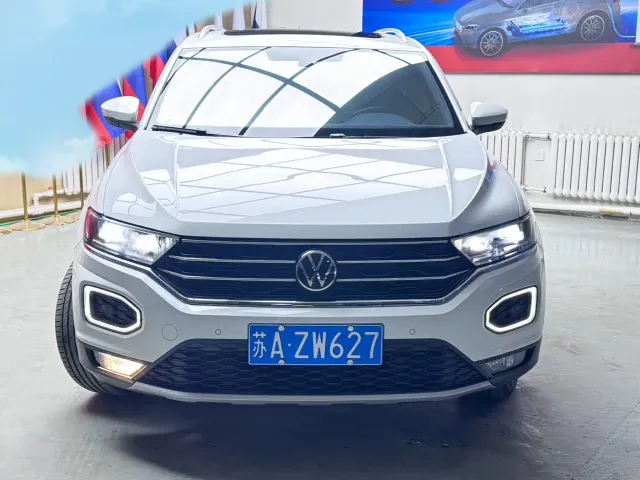 Volkswagen T-Roc — Фото автомобиля 2