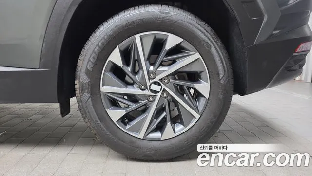 Hyundai Tucson Tucson (NX4) Дизель 2.0 2WD — Фото автомобиля 17
