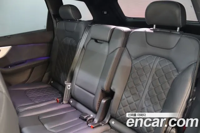 Audi Q7 55 TFSI quattro Premium — Фото автомобиля 10