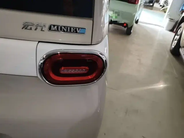 Wuling Hongguang Mini EV — Фото автомобиля 7