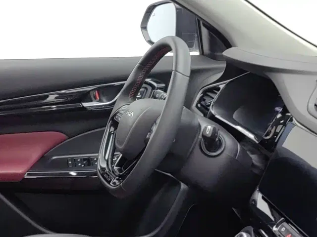 Dongfeng Fengshen AX7 — Фото автомобиля 22