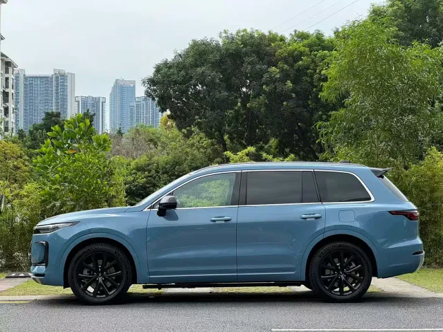Li Auto ONE — Фото автомобиля 3