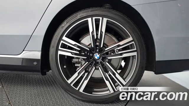 BMW 7 Series G70 — Фото автомобиля 6