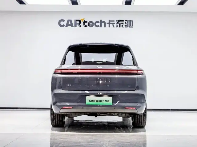 Li Auto L8 — Фото автомобиля 6