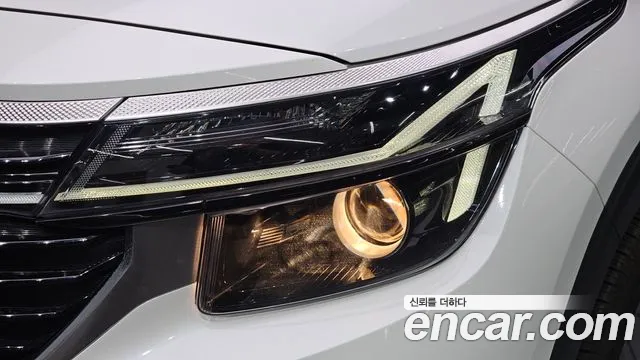 Kia Seltos Новый Seltos Бензин 2.0 2WD — Фото автомобиля 20