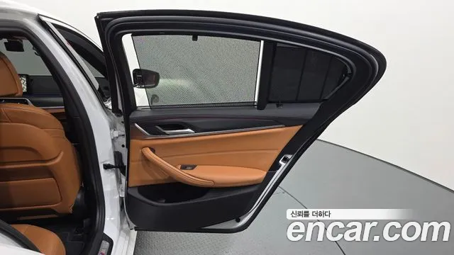 BMW 5 Series G30 — Фото автомобиля 25
