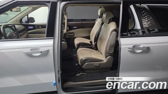 Kia Canival Carnival 4 поколение Бензин 9 мест Signature — Фото автомобиля 9