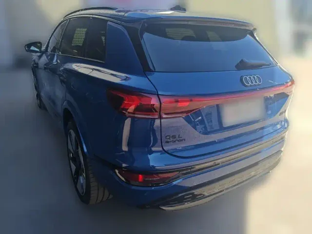 Audi Q6L e-tron — Фото автомобиля 6