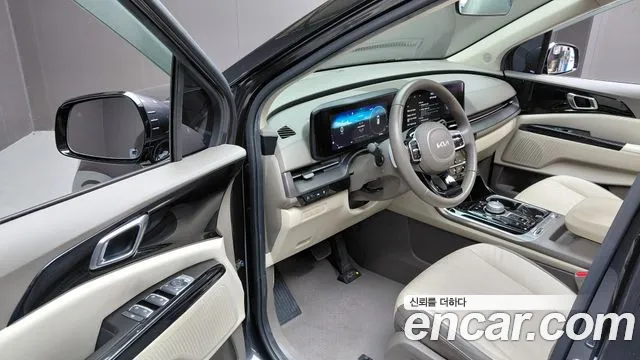 Kia Carnival Generation 4 — Фото автомобиля 15