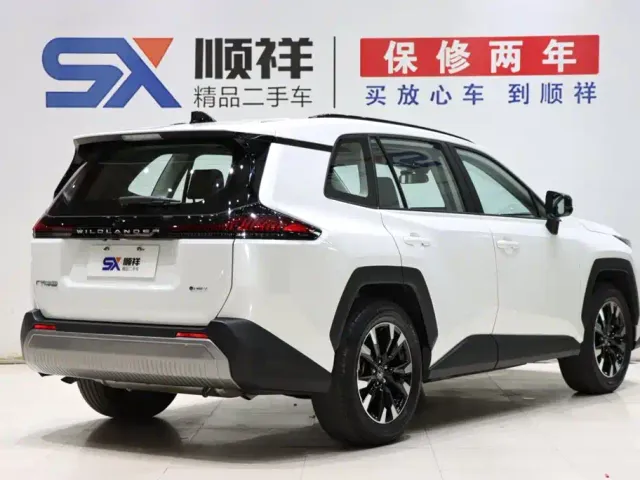 Toyota Wildlander — Фото автомобиля 5
