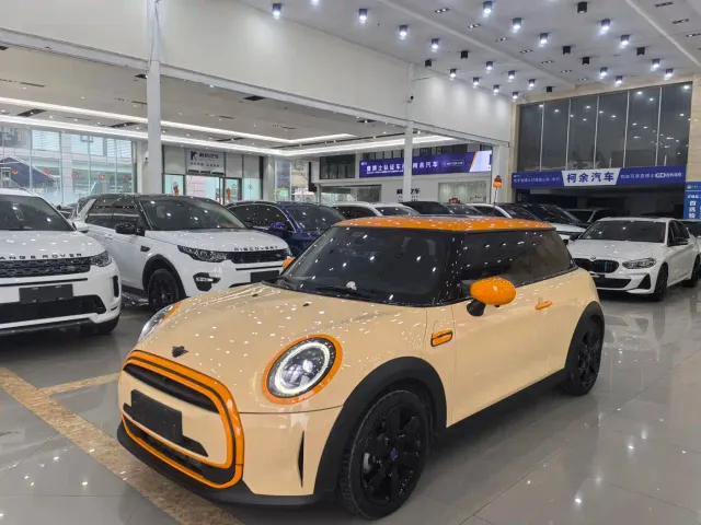 MINI Hatch — Фото автомобиля 5