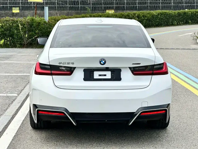 BMW i3 — Фото автомобиля 6