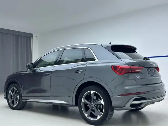 Audi Q3 — Фото автомобиля 4
