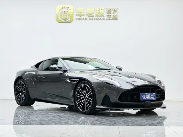 Aston Martin DB12 — Фото автомобиля 3