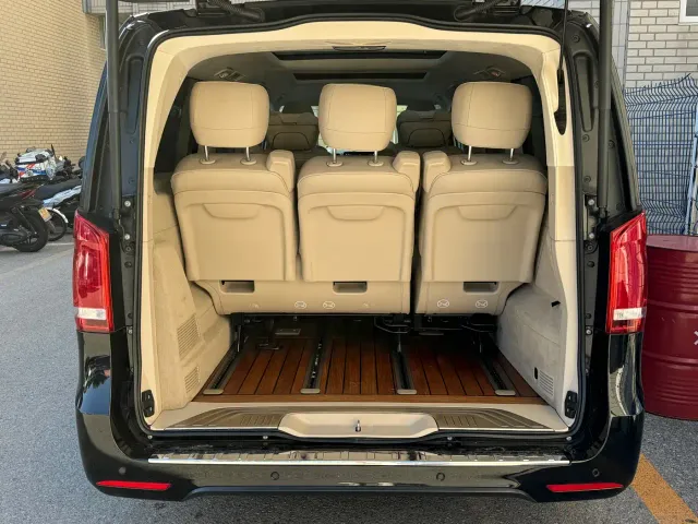 Mercedes-Benz V-Class — Фото автомобиля 21
