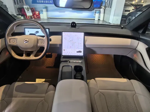 Nio ET5 Touring — Фото автомобиля 8