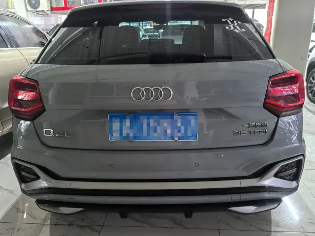 Audi Q2L — Фото автомобиля 5