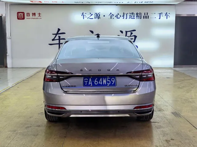 Skoda Superb — Фото автомобиля 4