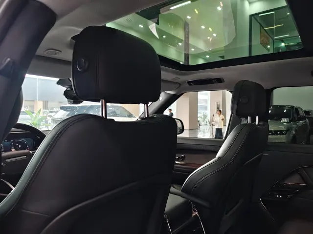 Land Rover Range Rover Sport — Фото автомобиля 12