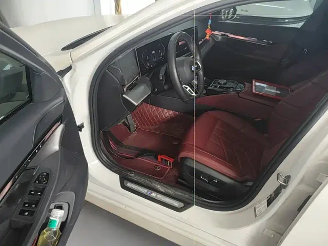 BMW 5 Series — Фото автомобиля 15