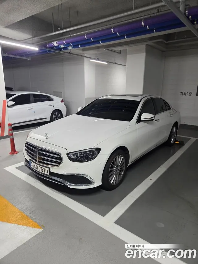 Фотография автомобиля — Mercedes-Benz E-Class W213