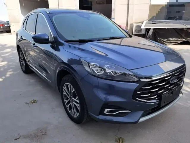 Ford Escape — Фото автомобиля 3