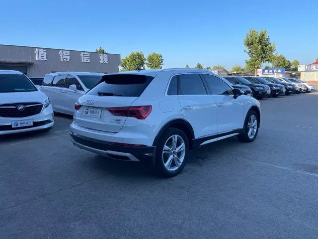 Audi Q3 — Фото автомобиля 5