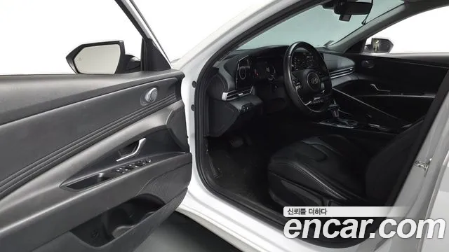 Hyundai Avante CN7 — Фото автомобиля 15