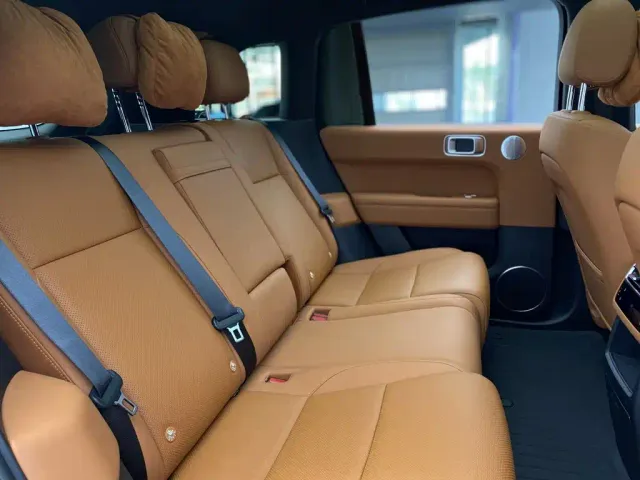 Li Auto L6 — Фото автомобиля 30