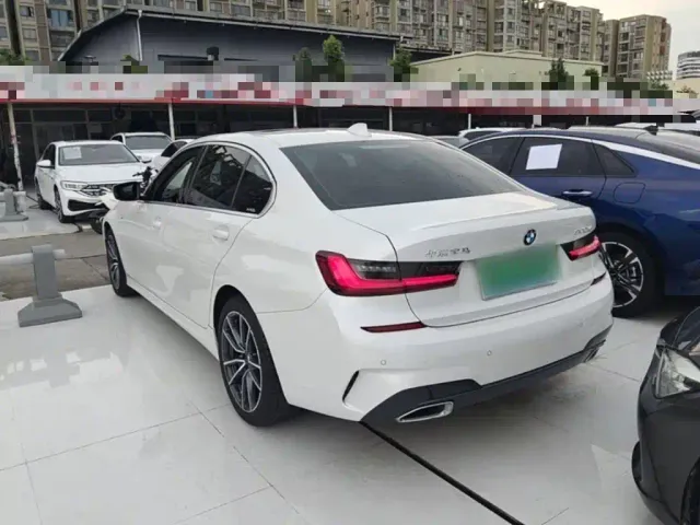 BMW 3 Series — Фото автомобиля 4