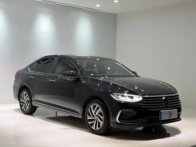 Volkswagen Lavida — Фото автомобиля 3